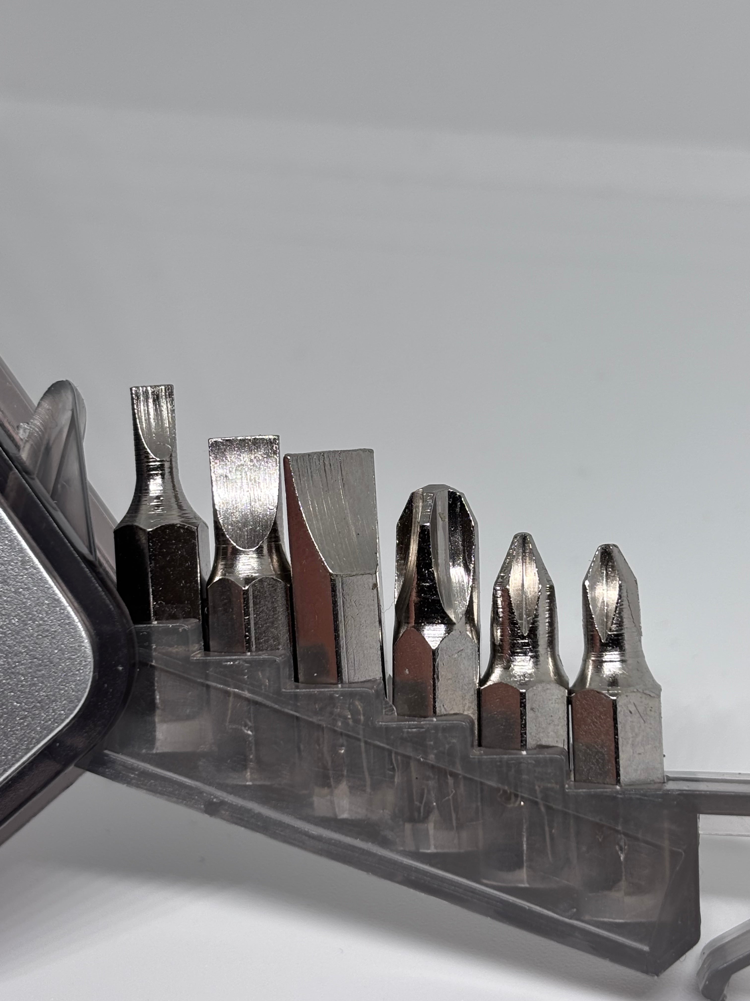 6-in-1 Screwdriver Multitool with LED Torch